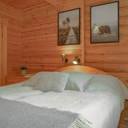 Halla Ruka - Kesaejaerven Rannalla Alpesi faház Kuusamo