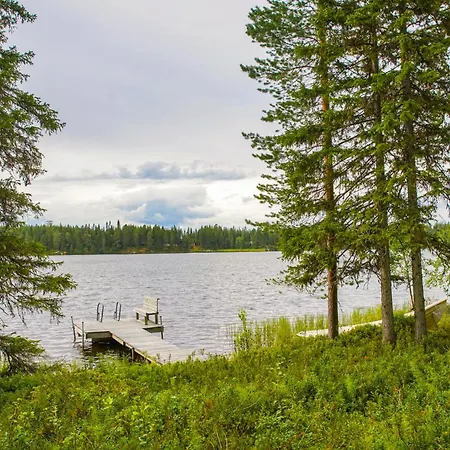 Halla Ruka - Kesaejaerven Rannalla Kuusamo